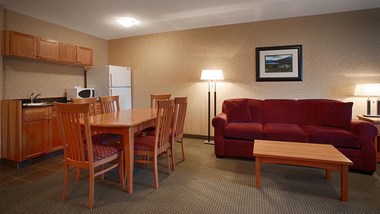 Best Western Sicamous Inn Buitenkant foto